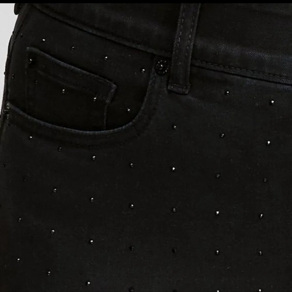 RHINESTONE NWOT TORRID 18R Bombshell Flare High-Rise Jean